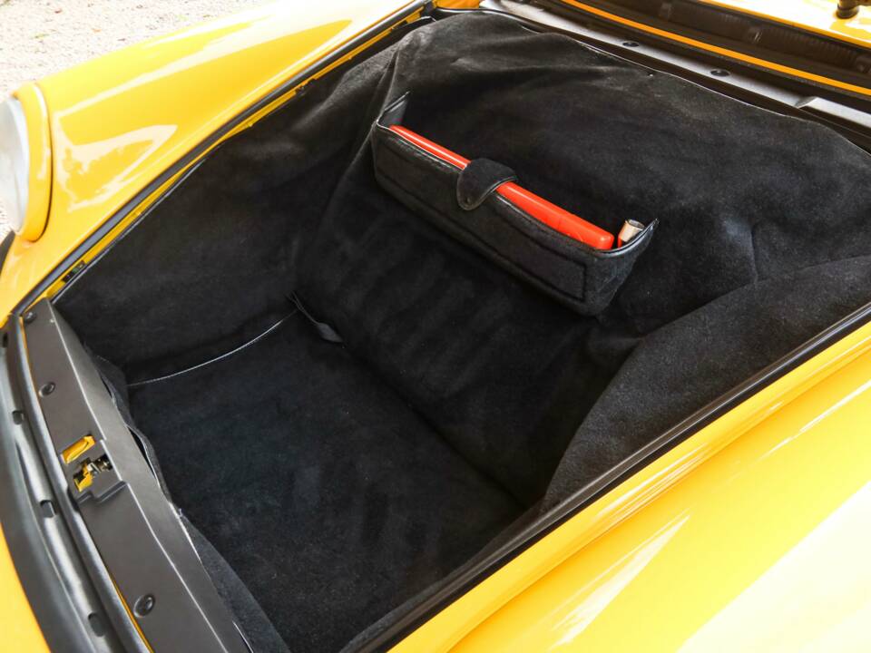 Image 48/50 of Porsche 911 Speedster (1993)