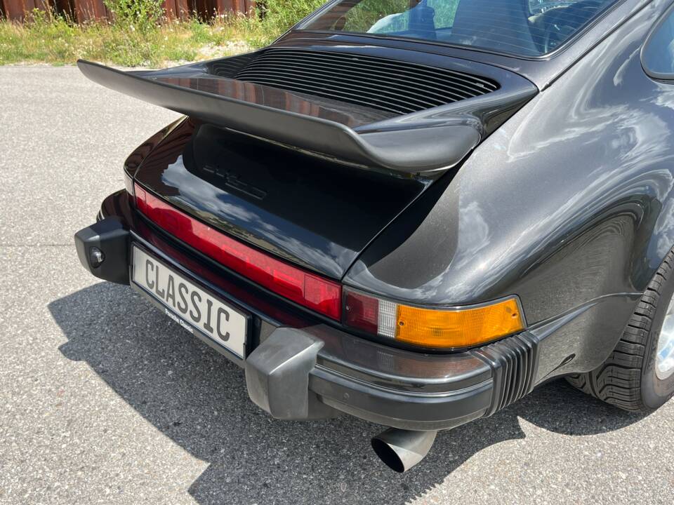 Image 9/100 of Porsche 911 SC 3.0 "Weissach" (1980)