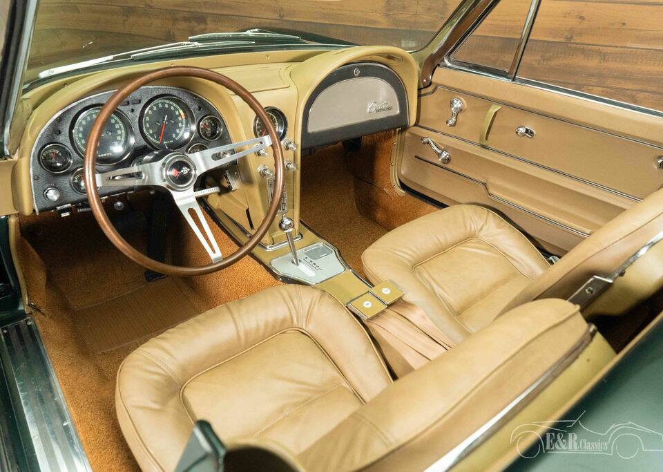 Image 2/8 of Chevrolet Corvette Sting Ray Convertible (1965)