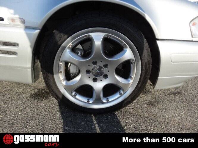 Image 9/15 of Mercedes-Benz SL 320 (2001)