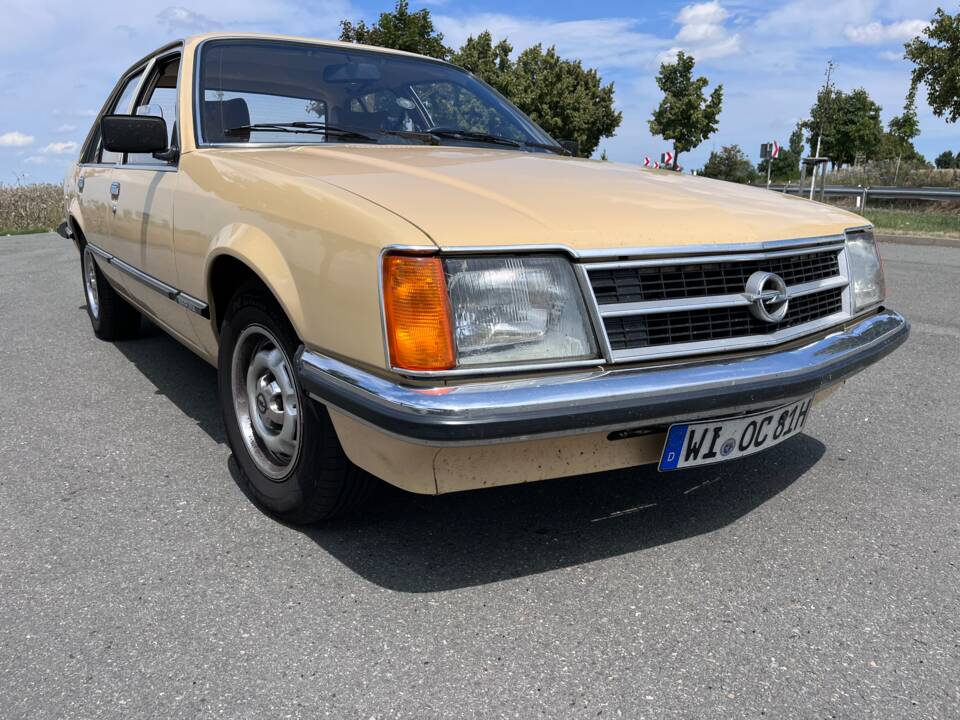 Immagine 5/39 di Opel Commodore 2,5 S (1981)