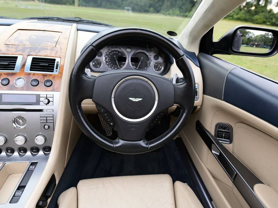 Image 47/50 of Aston Martin DB 9 Volante (2006)
