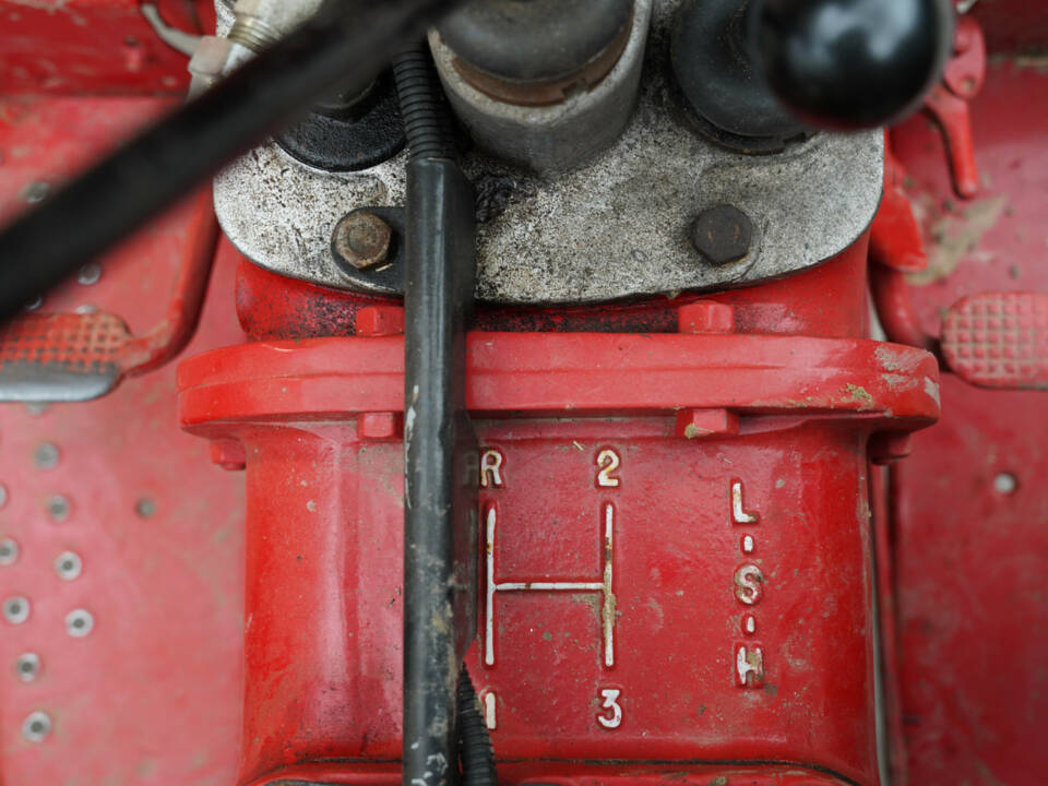 Image 11/46 of Massey-Ferguson MF 35 (1958)