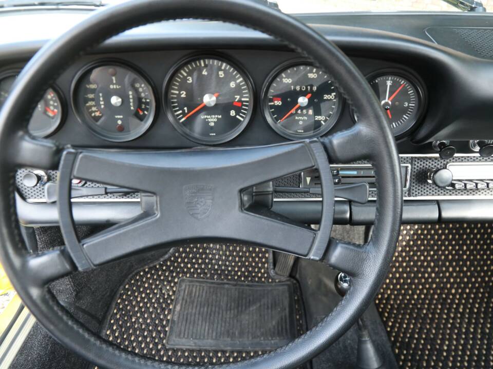 Bild 38/50 von Porsche 911 2.2 S (1971)