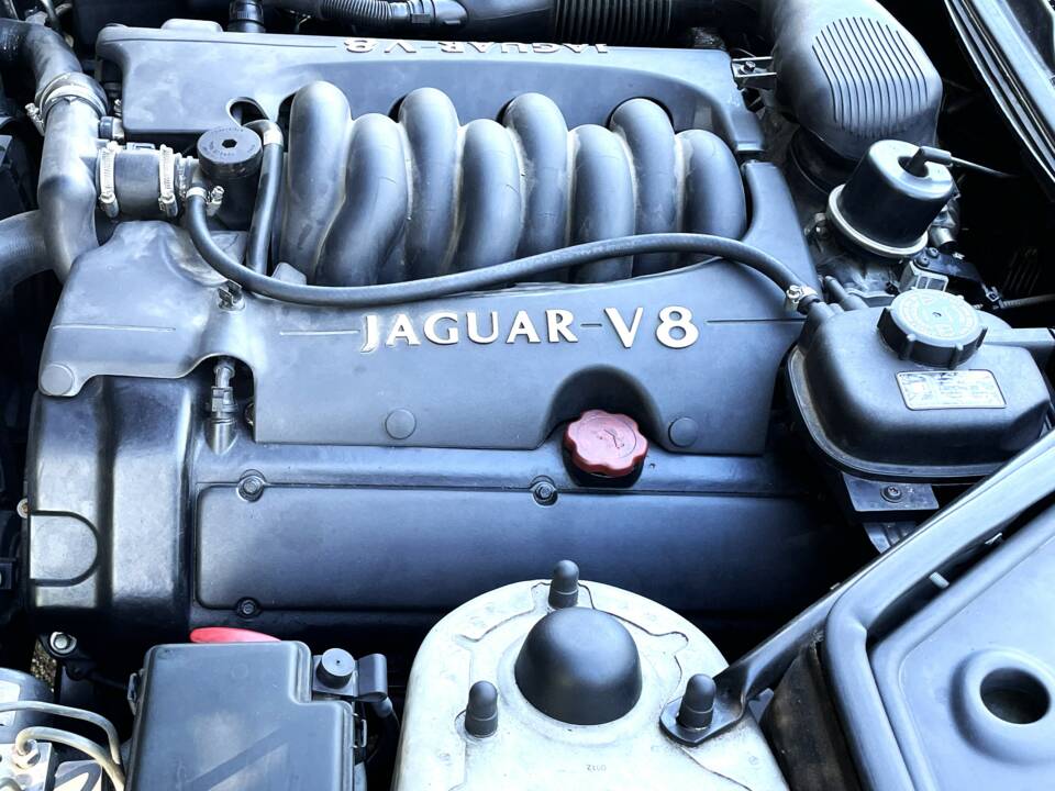 Afbeelding 8/8 van Jaguar XK8 4.0 (1998)