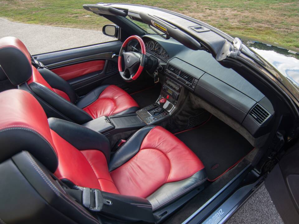Bild 12/26 von Mercedes-Benz SL 500 (1999)