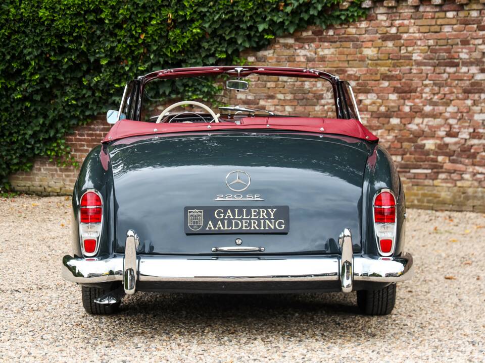 Bild 6/50 von Mercedes-Benz 220 SE Cabriolet (1960)