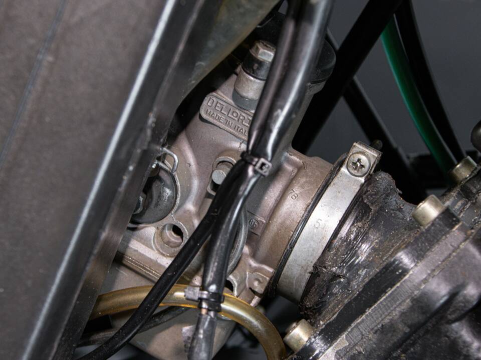 Image 45/50 of Aprilia DUMMY (1987)