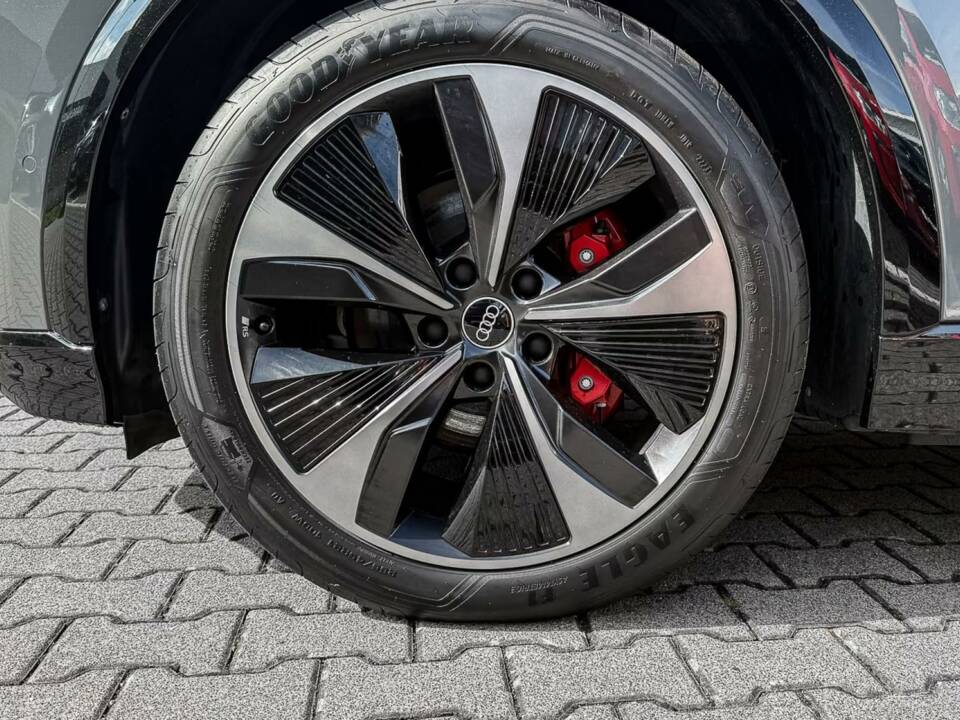 Image 15/15 of Audi Q6 e-tron quattro (2024)