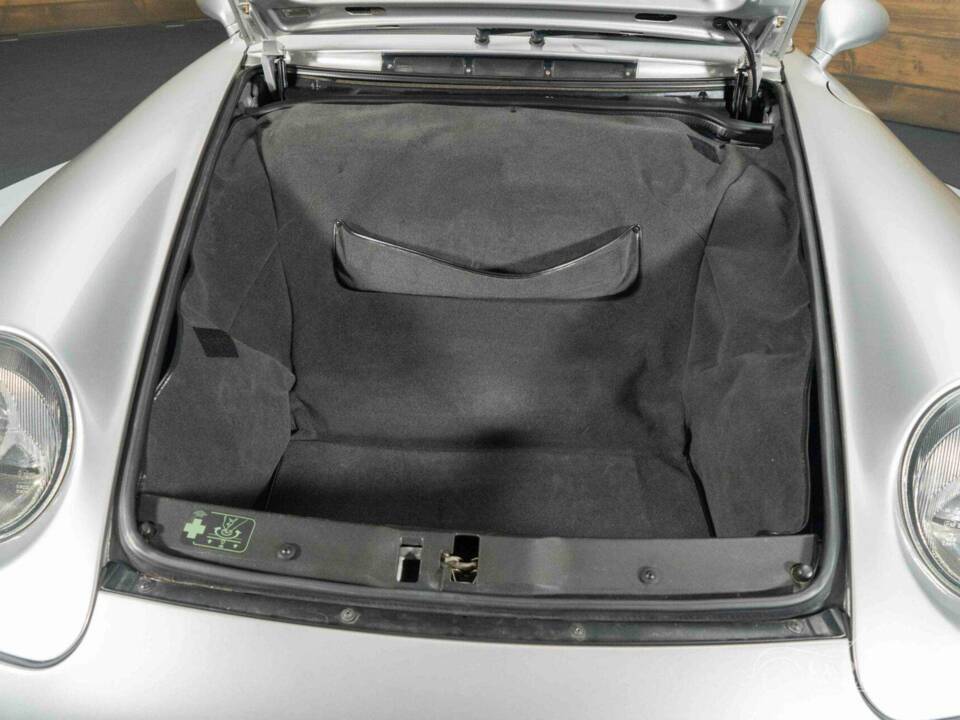 Image 5/19 of Porsche 911 Carrera (1997)