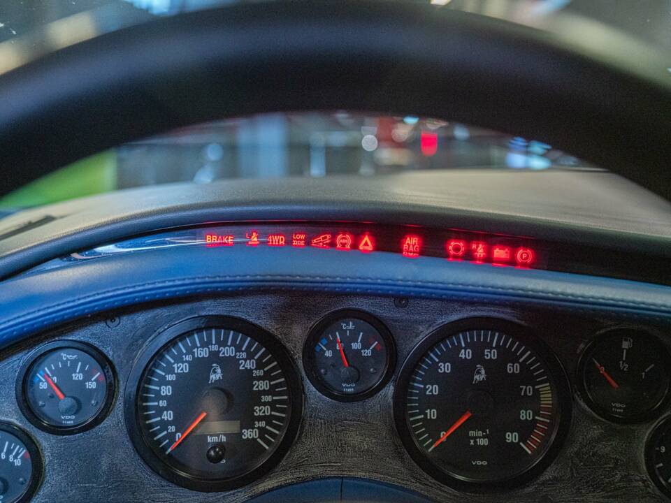 Image 31/36 of Lamborghini Diablo SV (1998)