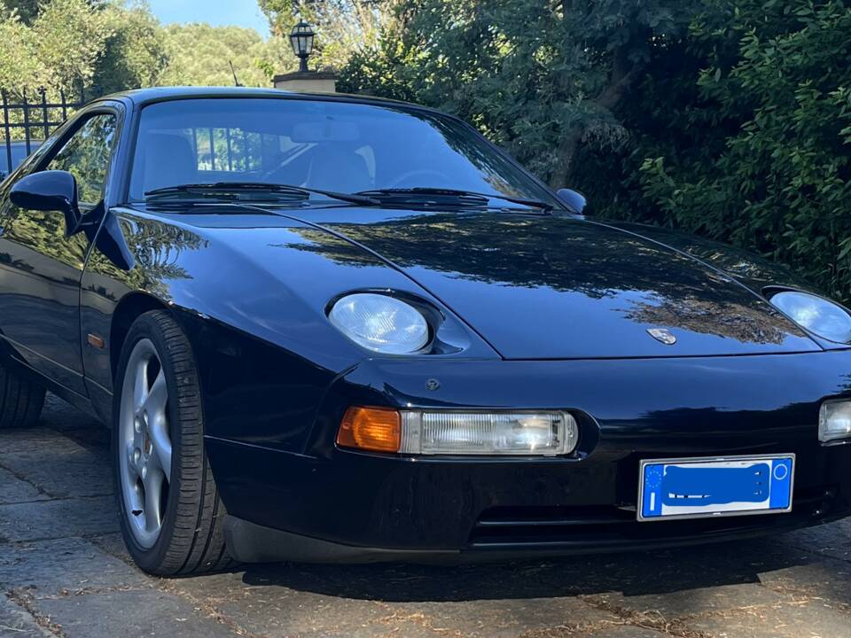 Image 3/26 of Porsche 928 GTS (1995)