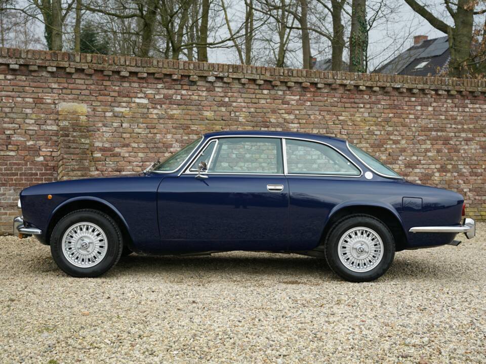 Bild 27/50 von Alfa Romeo 2000 GTV (1974)
