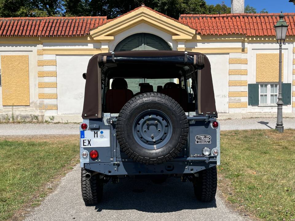 Bild 52/100 von Land Rover Defender 110 (2014)
