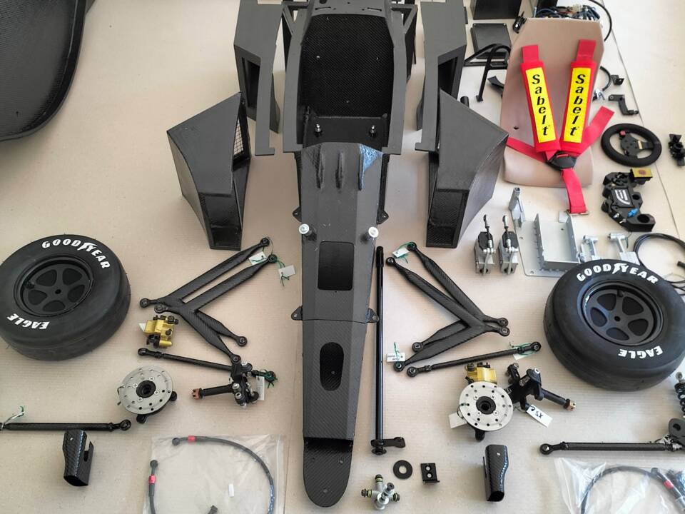 Image 80/85 of Ferrari 641 (1990)