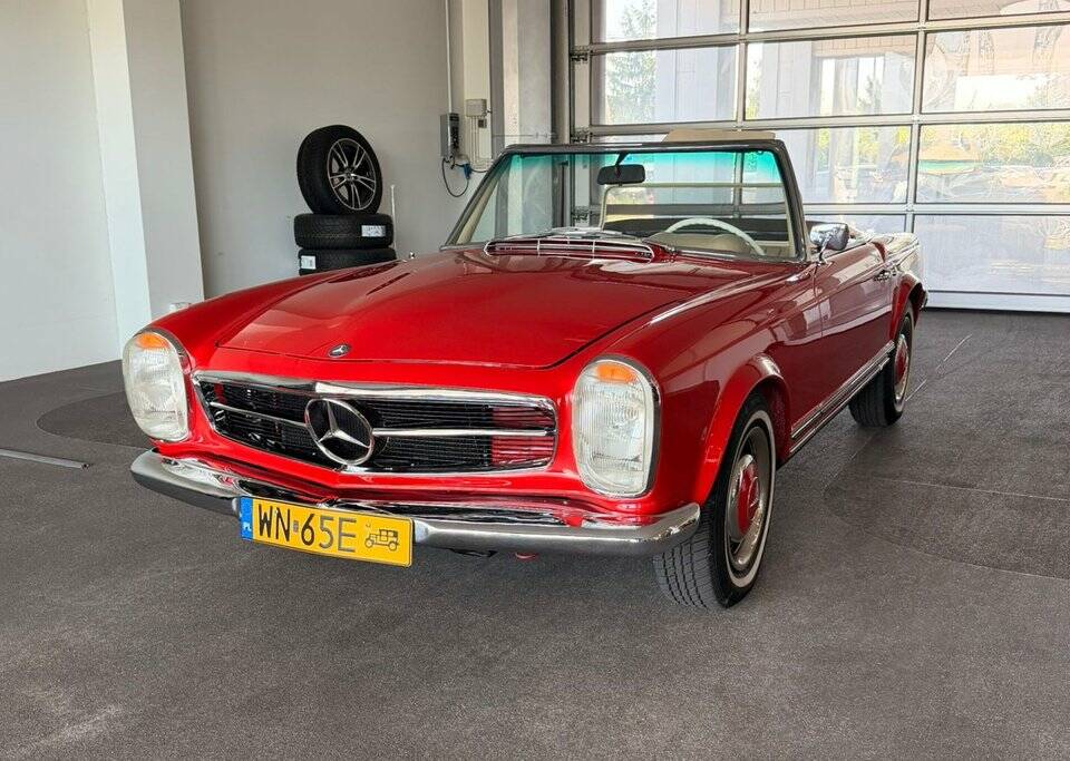Image 3/8 de Mercedes-Benz 250 SL (1967)