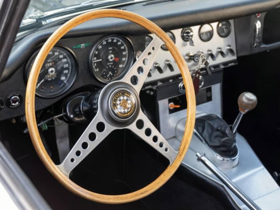 Immagine 9/14 di Jaguar E-Type 3.8 (1962)