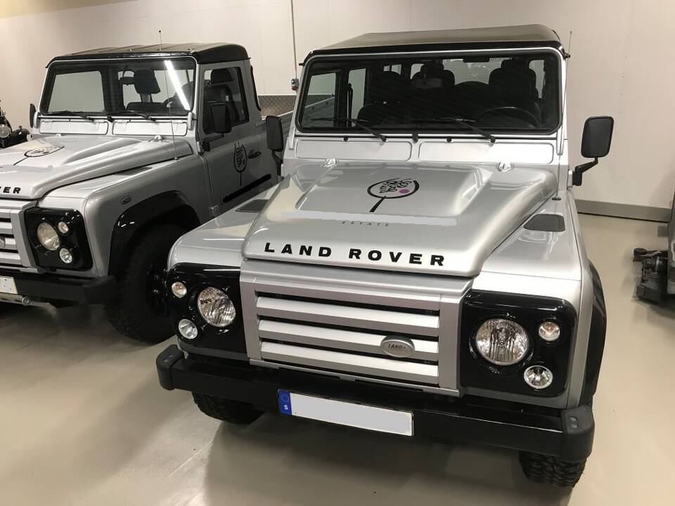 Bild 2/7 von Land Rover Defender 110 (2011)