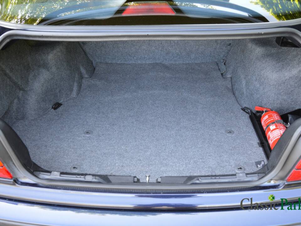 Image 13/50 de BMW 323i (1998)