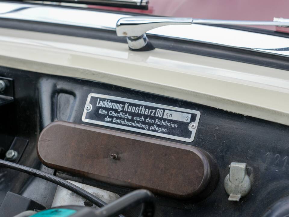 Afbeelding 29/35 van Mercedes-Benz 190 SL (1959)