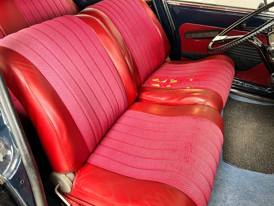 Image 28/38 de Citroën Ami 6 Berline (1968)