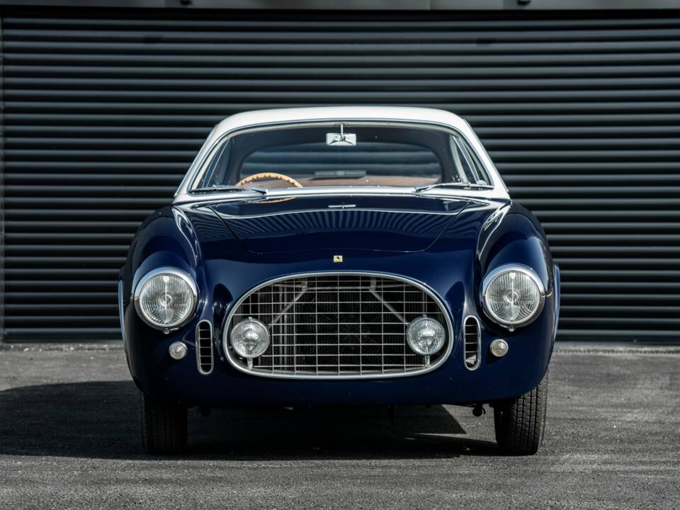 Image 34/61 of Ferrari 225 S (1952)