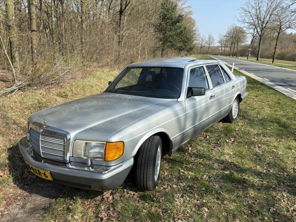 Image 1/8 of Mercedes-Benz 560 SEL (1986)
