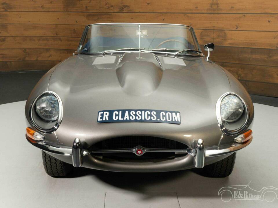 Image 5/19 de Jaguar Type E 4.2 (1965)