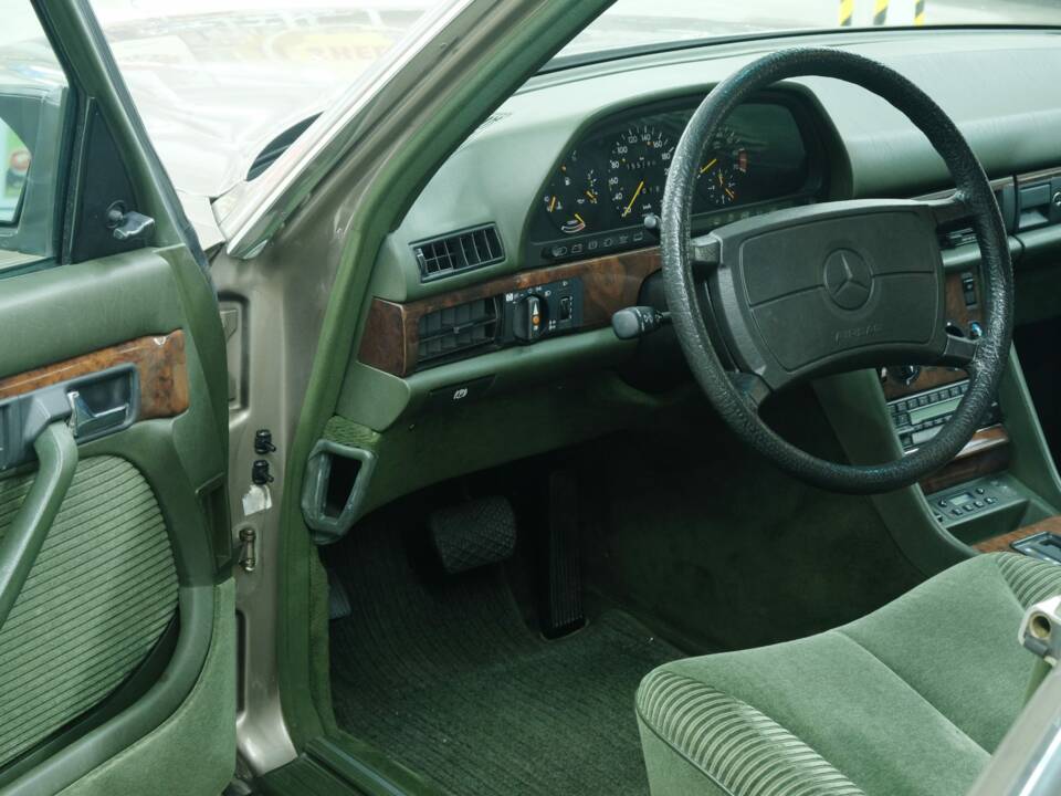 Bild 47/50 von Mercedes-Benz 300 SEL (1986)