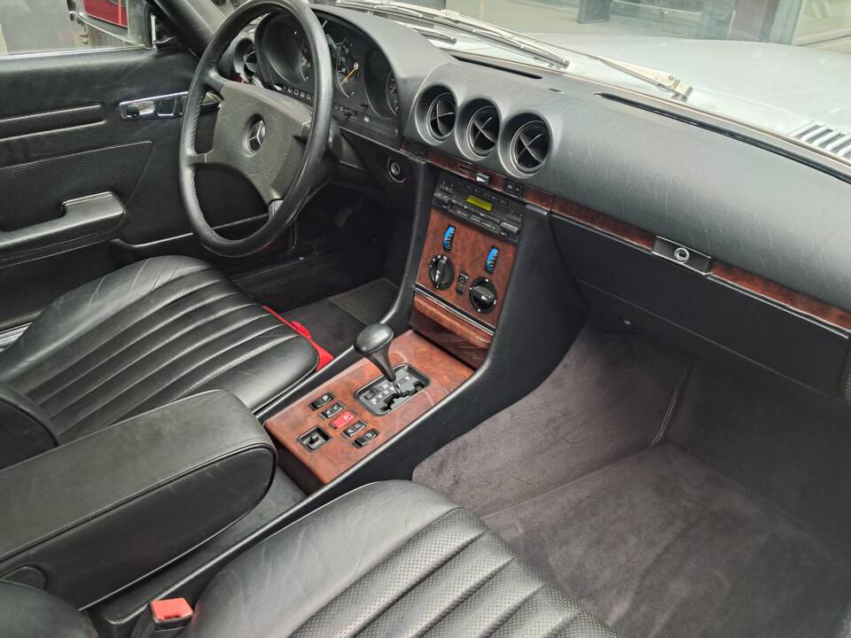 Bild 18/24 von Mercedes-Benz 420 SL (1986)