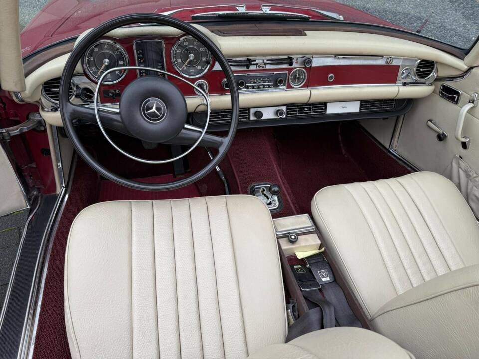 Image 35/50 of Mercedes-Benz 280 SL (1971)