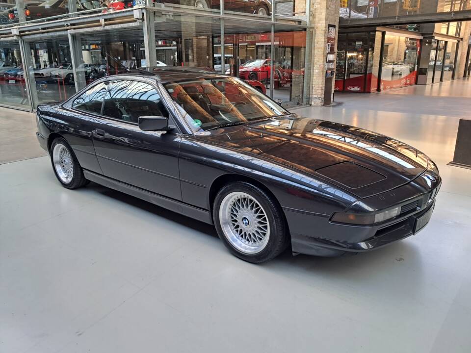 Imagen 5/24 de BMW 850i (1992)