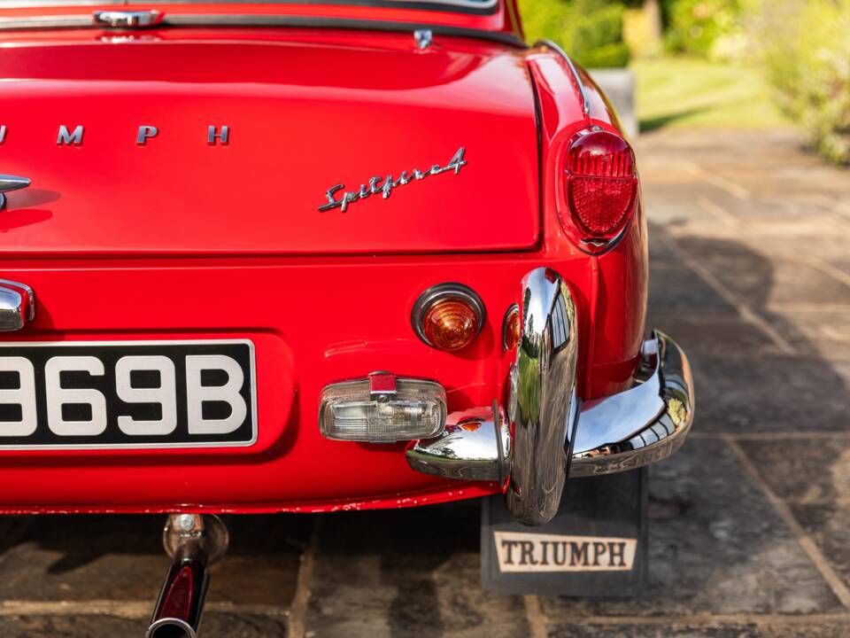 Image 26/44 of Triumph Spitfire 4 (1964)