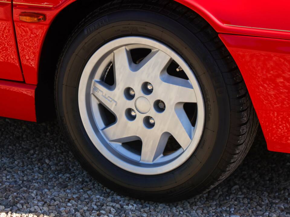 Image 43/50 of Lotus Esprit SE (1992)