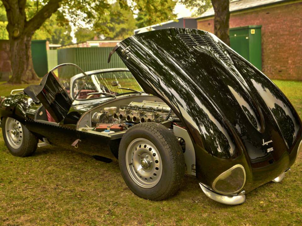 Image 19/50 of Jaguar XK-SS (1967)