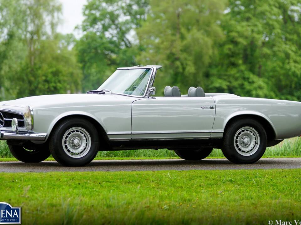 Image 6/49 of Mercedes-Benz 230 SL (1964)