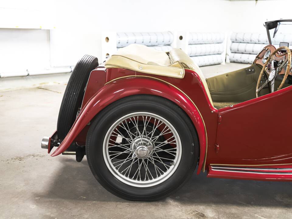 Bild 21/69 von MG TC (1948)
