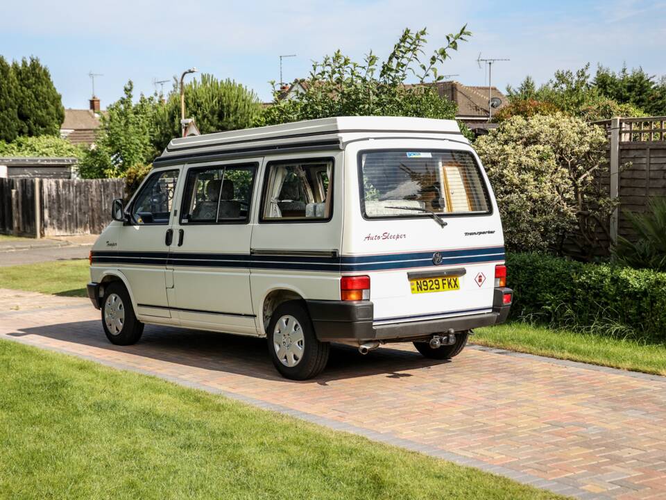 Image 28/37 of Volkswagen T4 California 2.0 (1996)