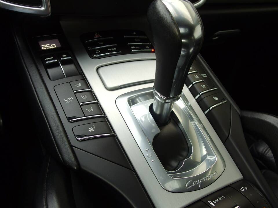 Imagen 51/97 de Porsche Cayenne Turbo (2011)