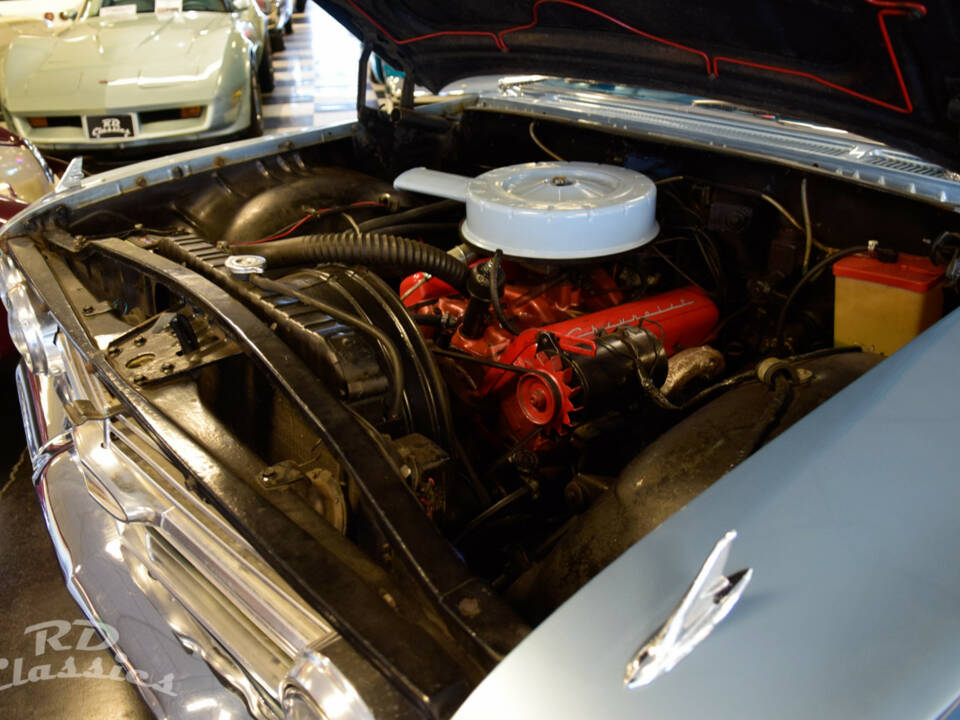 Image 12/12 of Chevrolet Impala Sedan (1960)