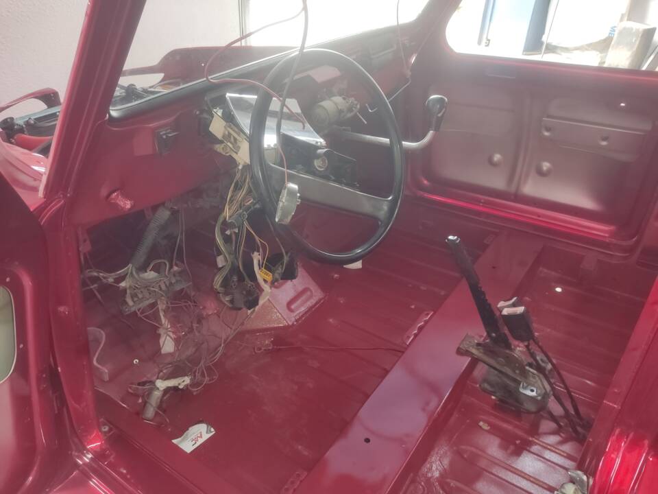 Image 54/91 of Renault R 4 F6 (1988)