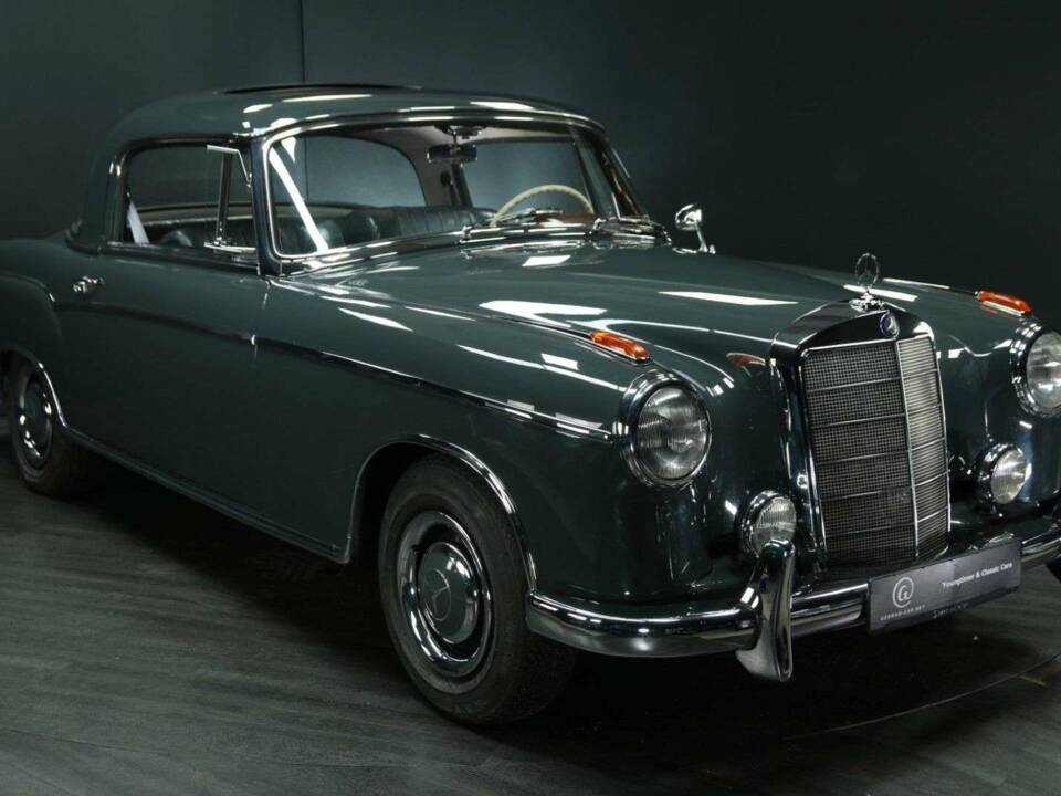 Bild 9/49 von Mercedes-Benz 220 SE (1960)