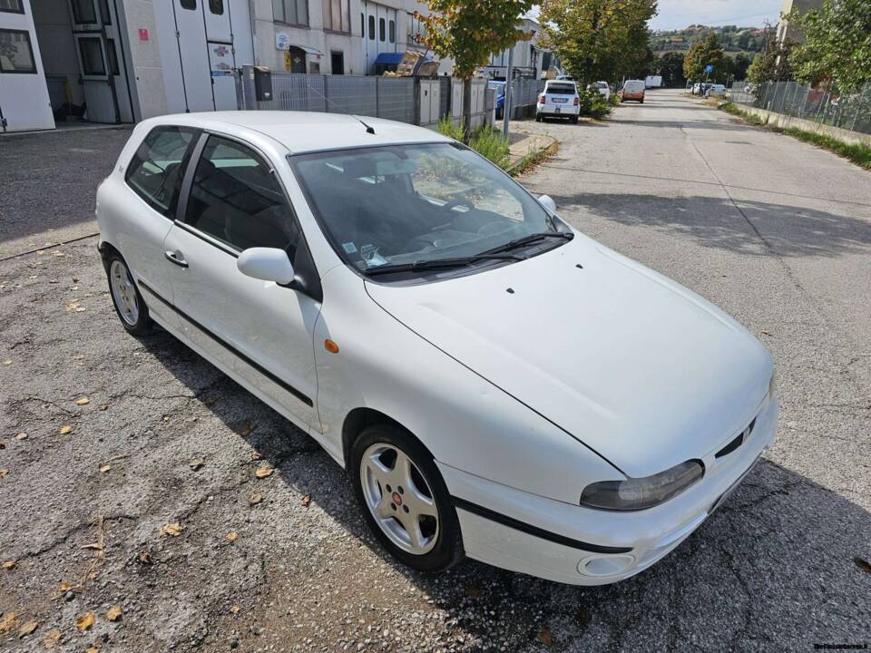 Image 4/25 de FIAT Bravo 1.2 SX (2001)