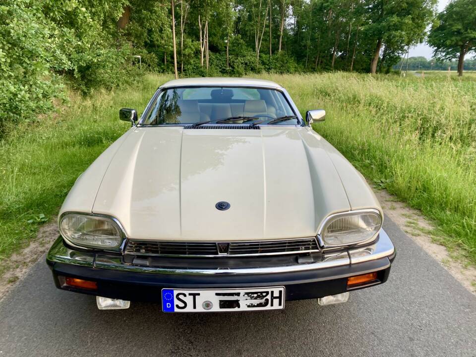 Imagen 2/16 de Jaguar XJ-S V12 (1988)