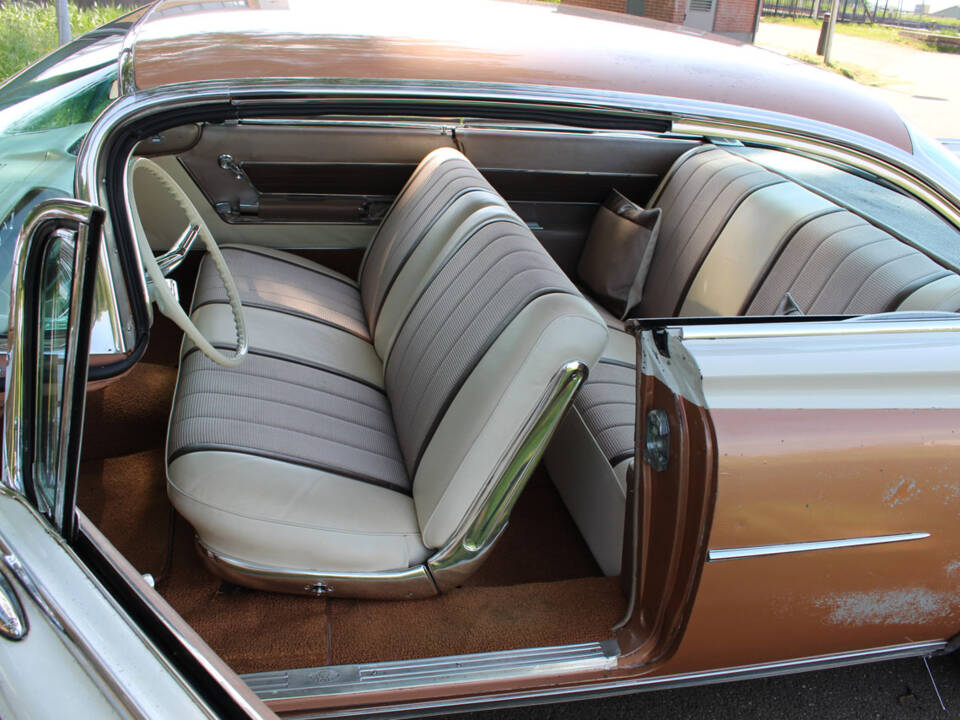 Image 14/30 of Oldsmobile 98 Holiday SceniCoupe (1959)