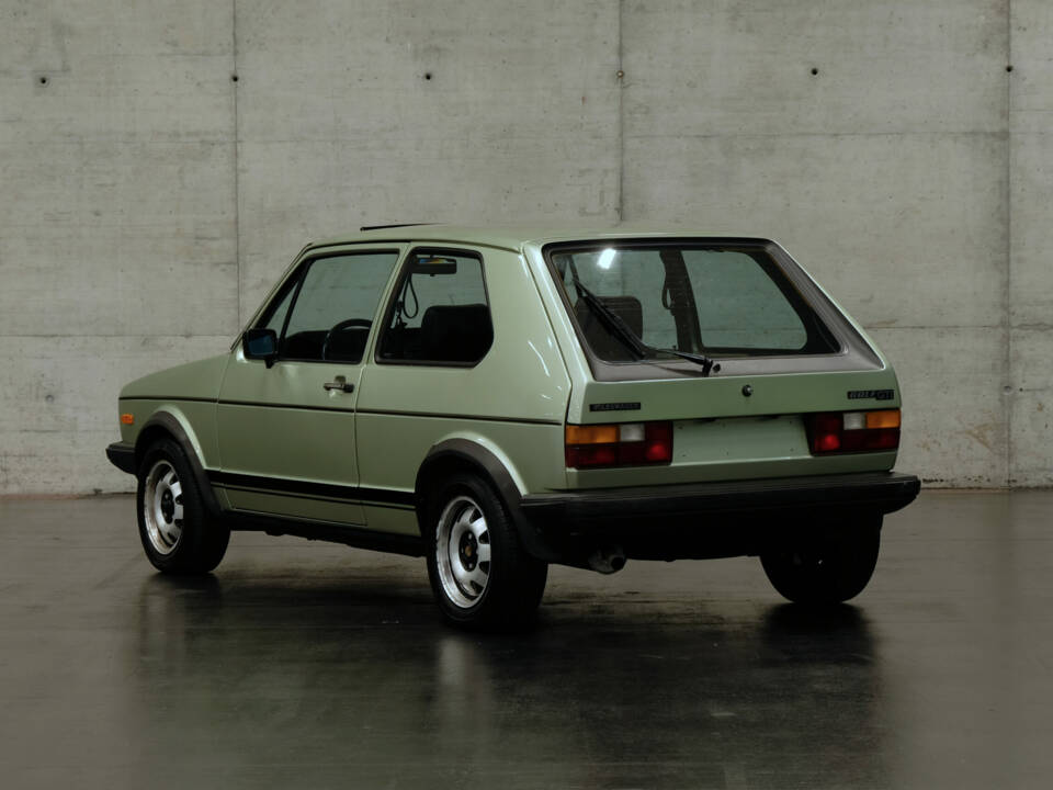 Image 2/24 de Volkswagen Golf I GTI 1.6 (1981)