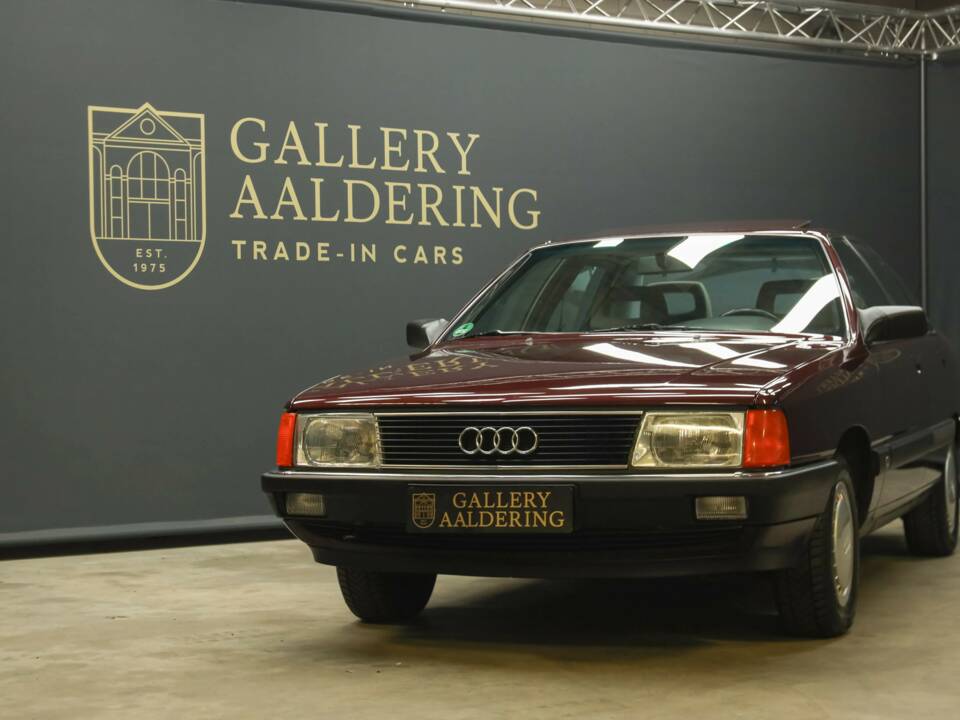 Image 34/50 de Audi 100 - 2.3E quattro (1990)
