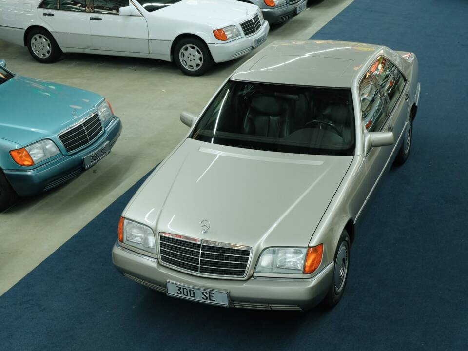 Bild 4/50 von Mercedes-Benz 300 SE (1992)