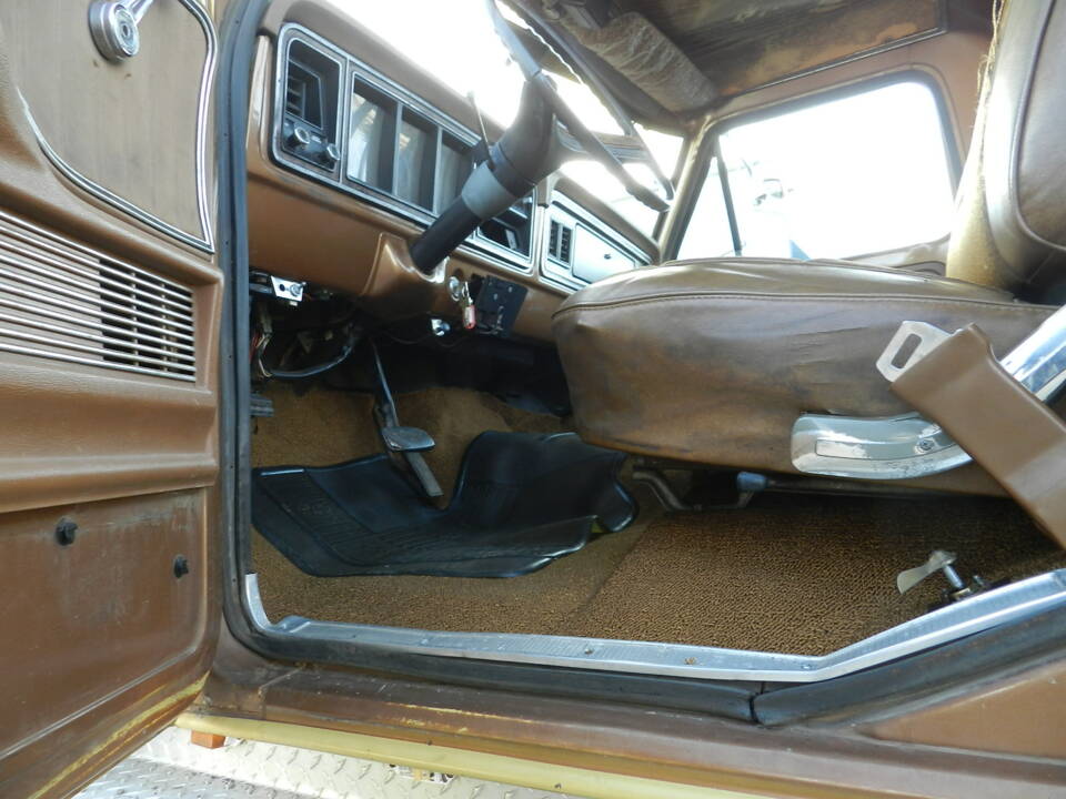 Image 64/67 de Ford F-350 (1973)