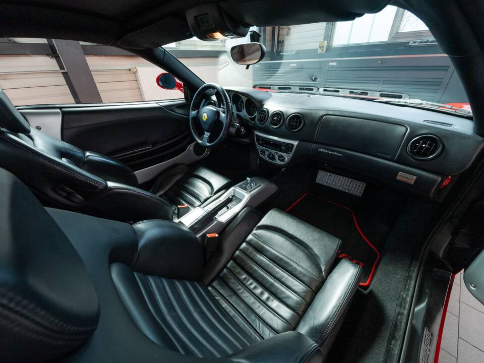 Immagine 7/9 di Ferrari 360 Modena (2004)
